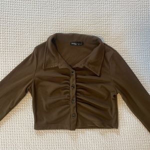 Ruched Button Front Cropped Long Sleeve